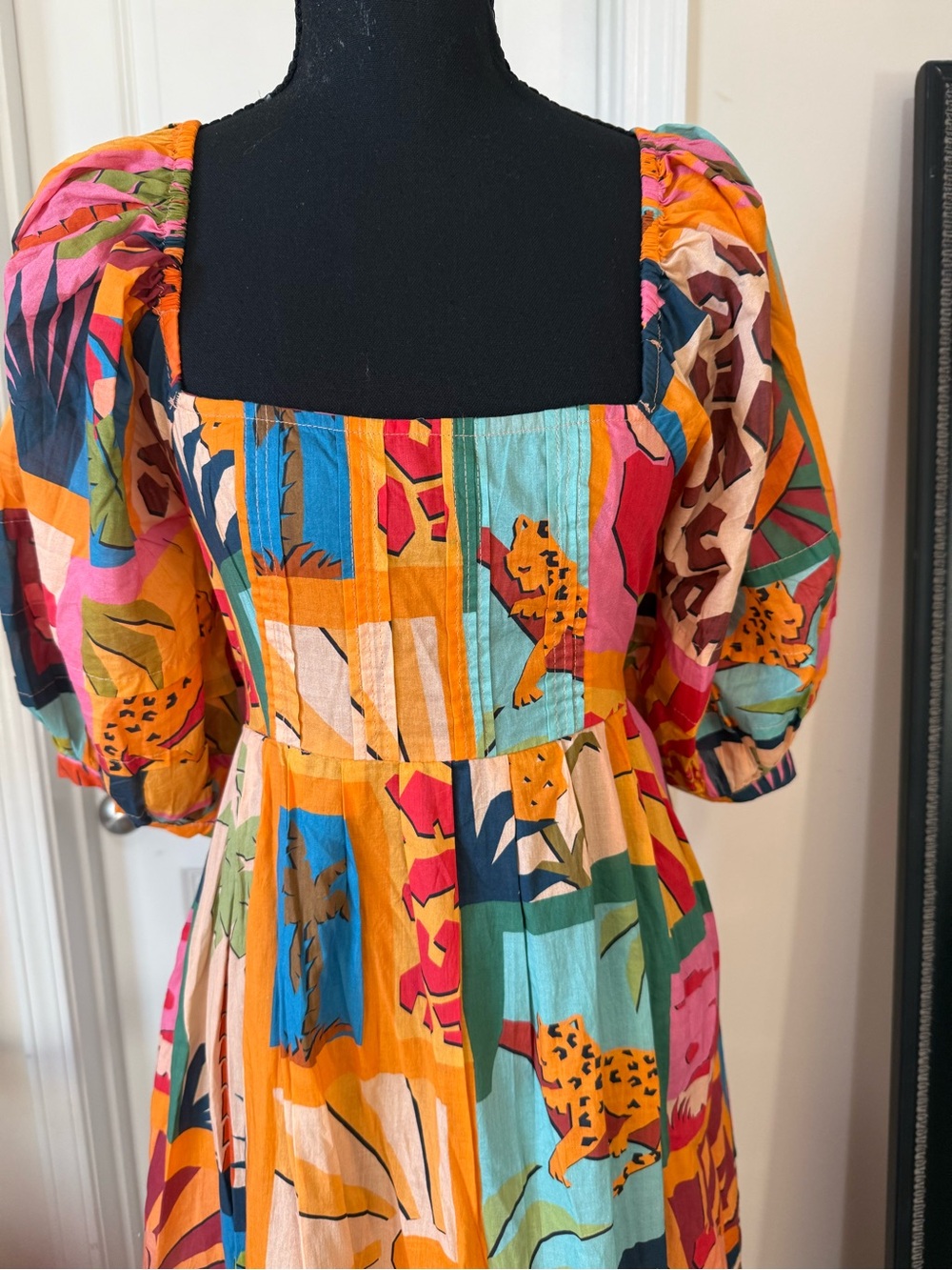 FARM RIO- Vibrant Multi-Color Print Puff Sleeve Maxi Dress (M) - Picture 3 of 16